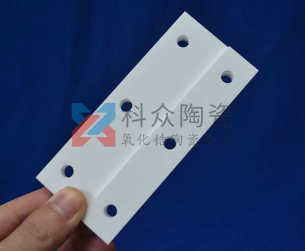 耐磨陶瓷板有哪些優(yōu)良的性能特點(diǎn)？（多圖）