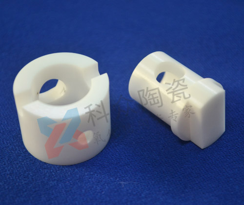 工業(yè)陶瓷在擠壓成型時應(yīng)注意什么？