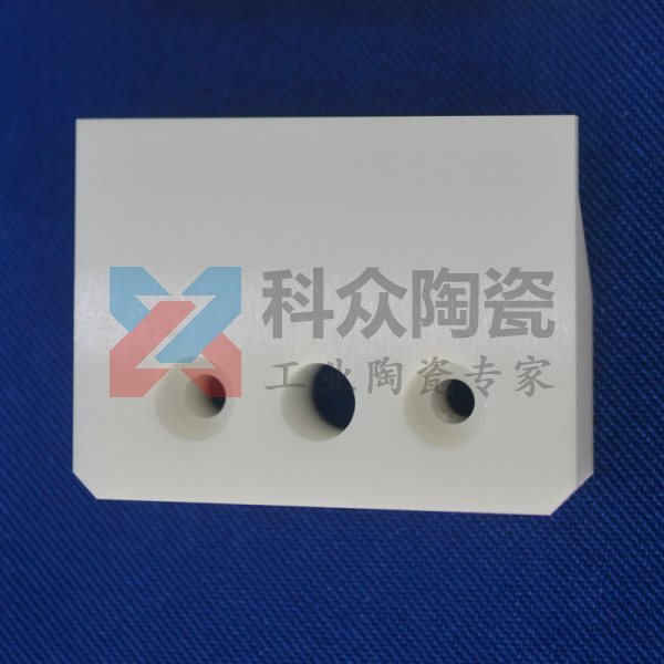 氧化鋯陶瓷的力學(xué)性能體現(xiàn)在哪些方面？