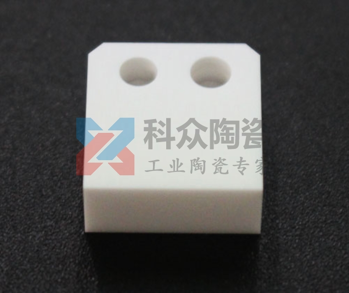 導(dǎo)致氧化鋯陶瓷結(jié)構(gòu)件變形的原因有哪些？（圖